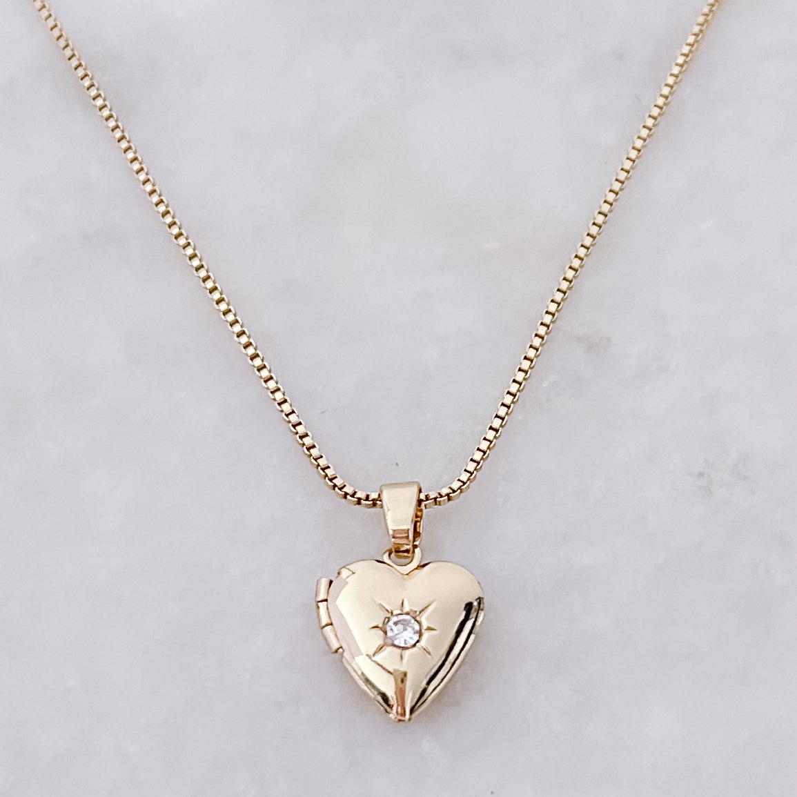 VIVI's geheimes Medaillon