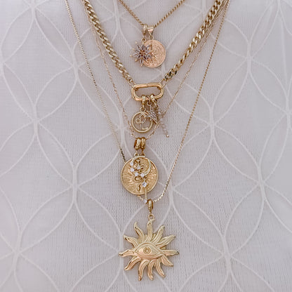 Goldener Kompass-Anhänger