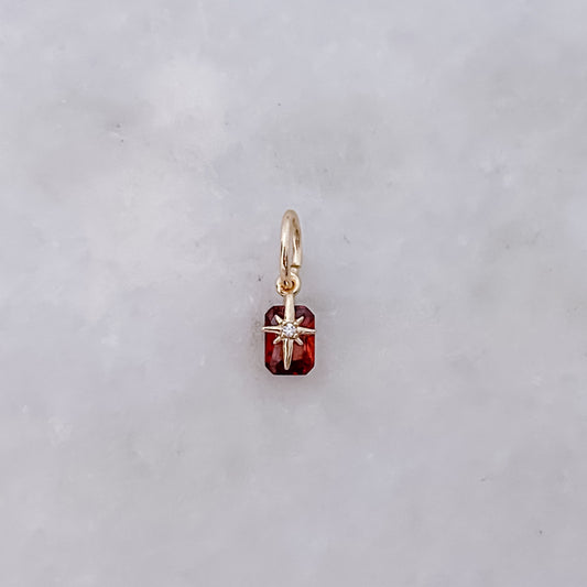 Kleiner brauner Sternenanhänger