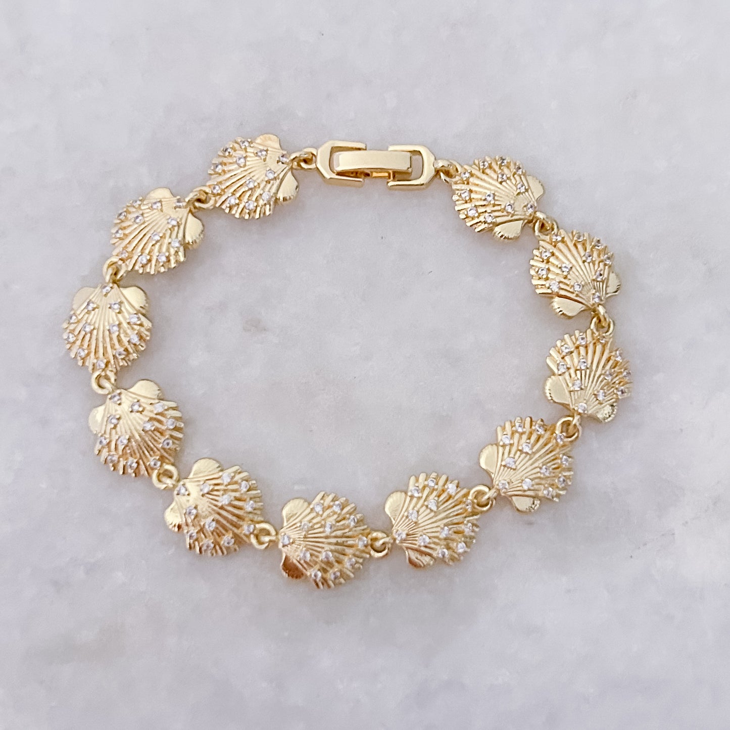 Sparkling Shell Bracelet
