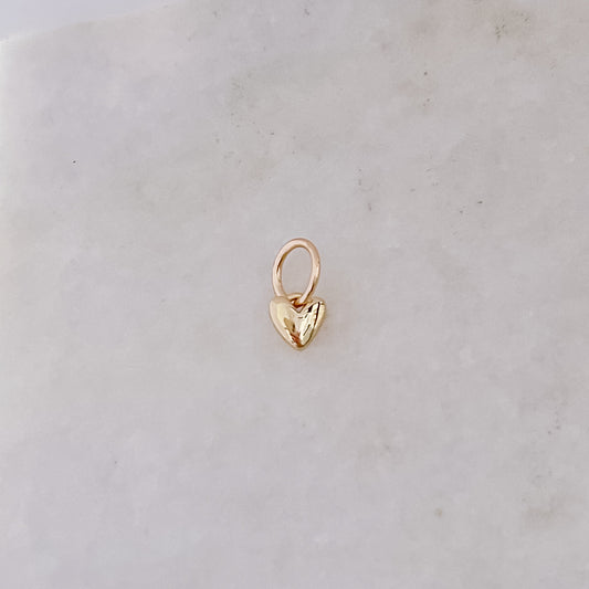 Kleiner goldener Herzanhänger