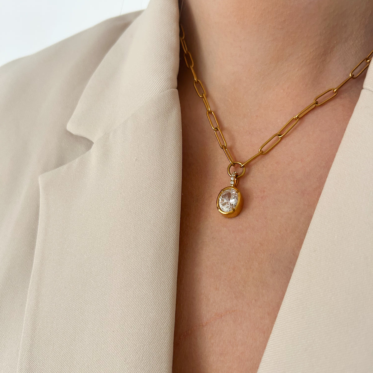 Elvi Necklace