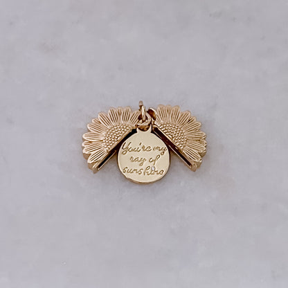 Sonnenblume mit versteckter Botschaft – Charm