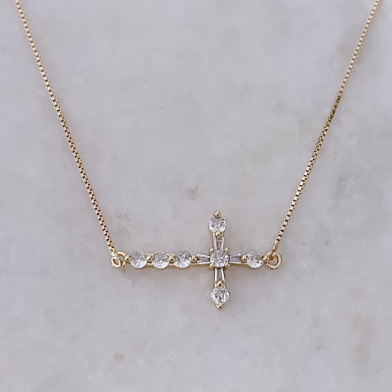 Diamantkreuz-Halskette