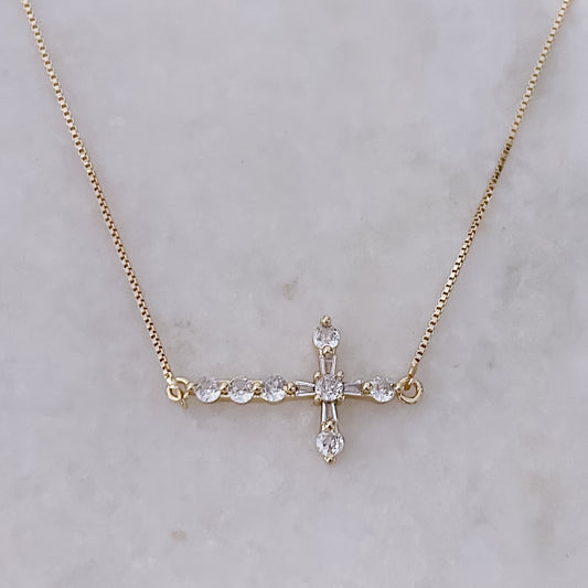Diamantkreuz-Halskette